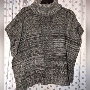 STEVE MADDEN Turtleneck Poncho OS